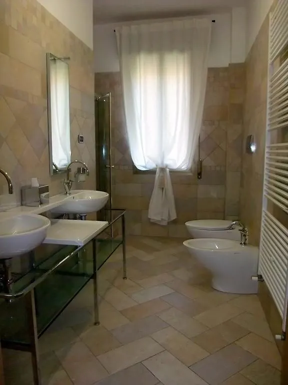 Bissi Rooms Болонья Италия